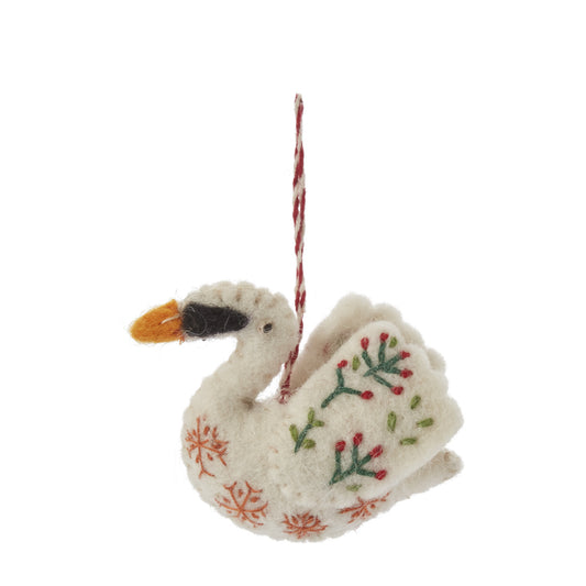 Lakewood Critter Ornament 3.5"x 0.75"x 2.25"