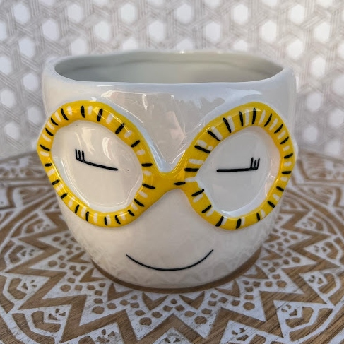 Fab girl pot yellow glasses