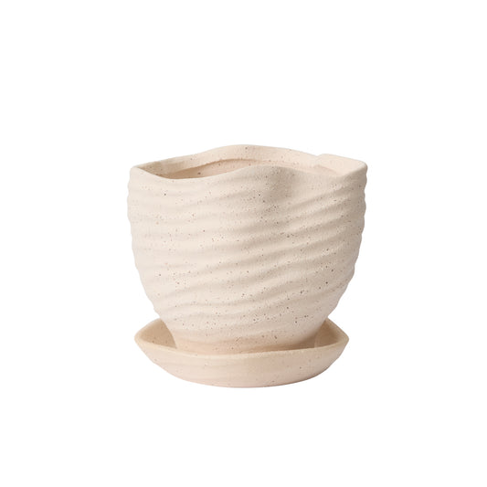 Highland Pot with Saucer 6"x 5.5"x 5.25"