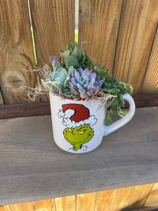 “Merry Grinchmas” arrangement