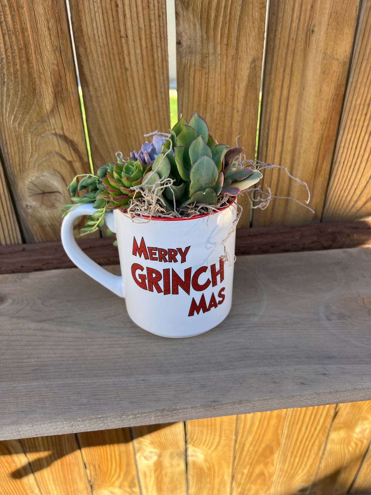 “Merry Grinchmas” arrangement